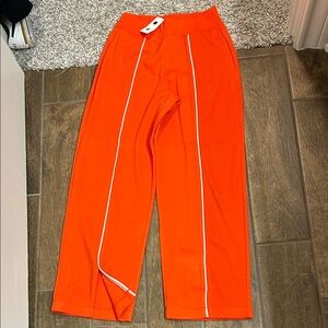 SPANX Bold Red, air essential Apparel